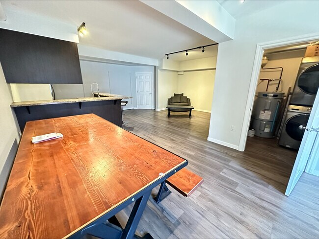 Photo du bâtiment - 430 5th St