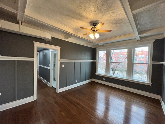 Foto del edificio - 5909 S Calumet Ave