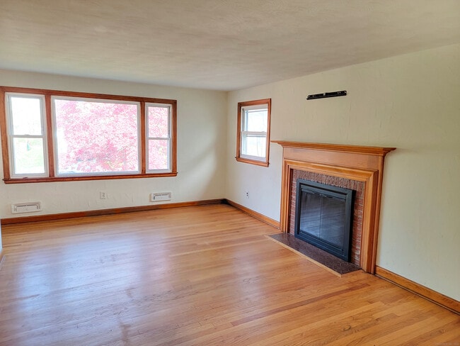 Foto del edificio - 59 Crocker Ave