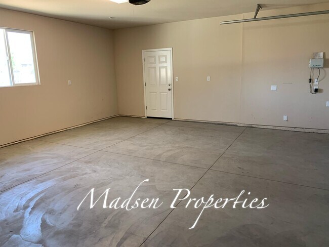 Foto del edificio - 3428 Penzance Ave