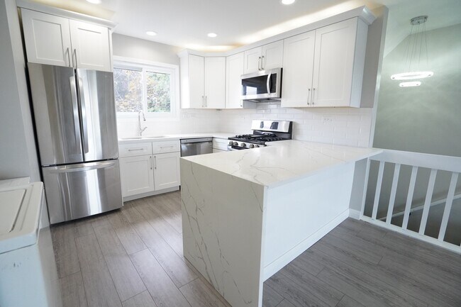 Building Photo - 616 Rosner Dr