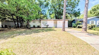 Building Photo - 4527 Versailles Dr