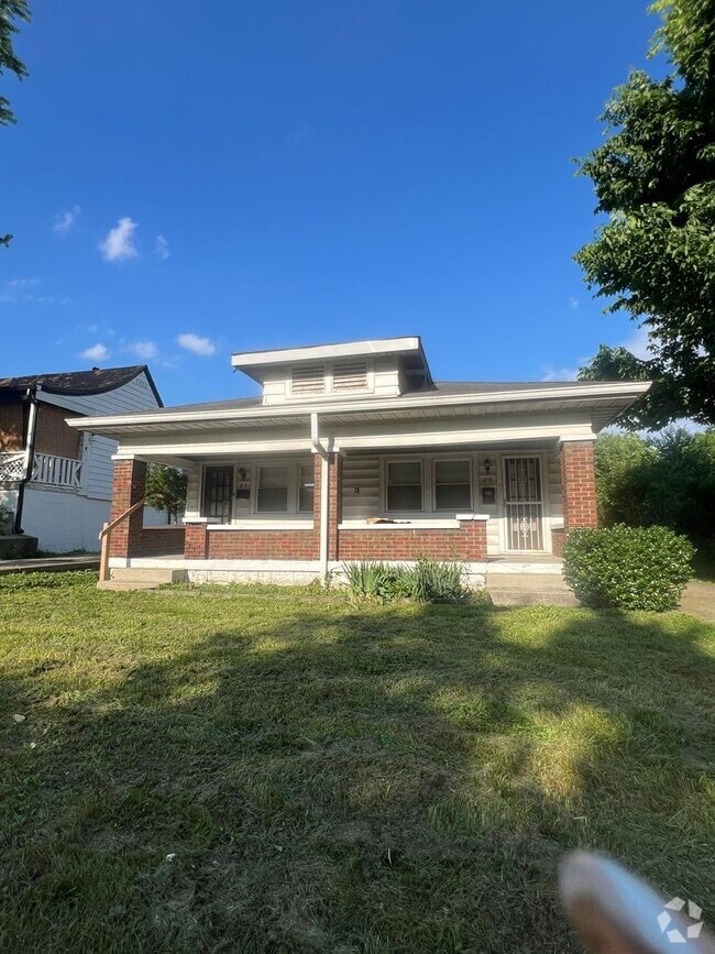 Building Photo - 45 S Linwood Ave