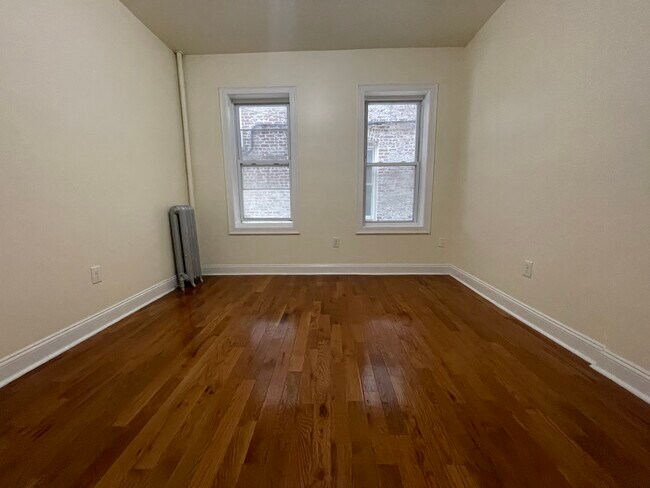 Building Photo - 733 Avenue A