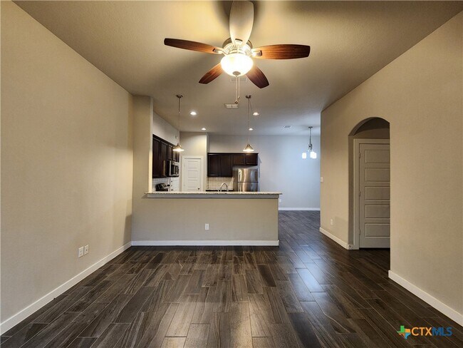 Foto del edificio - 506 Creekside Frst