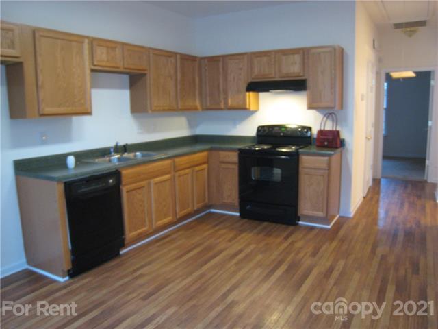 Building Photo - 7124 Somerset Springs Dr