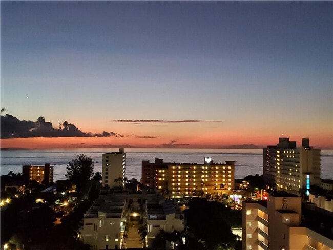Foto del edificio - 1401 N Riverside Dr