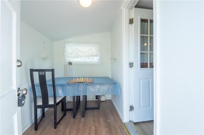 Building Photo - 827 Benninger Dr