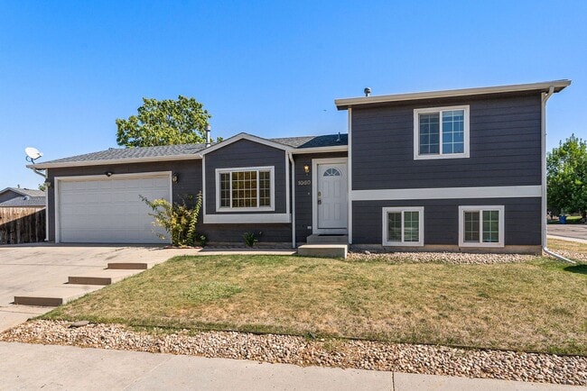 Photo - Sunrise Circle House