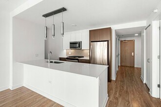 Building Photo - 1342 S Michigan Ave