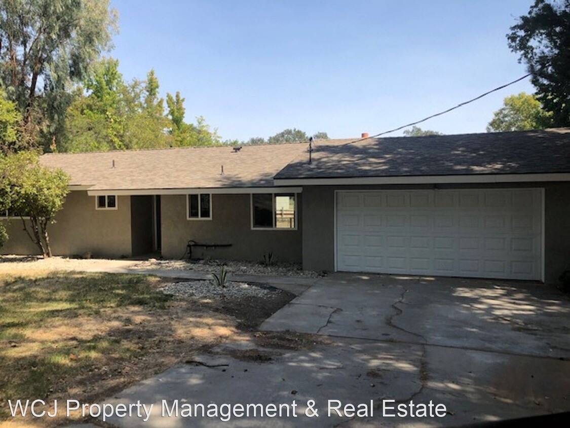 Primary Photo - 3 br, 2 bath House - 7155 Atascadero Ave.