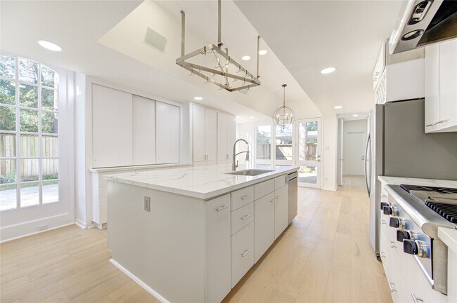 Foto del edificio - 50 Saddlebrook Ln