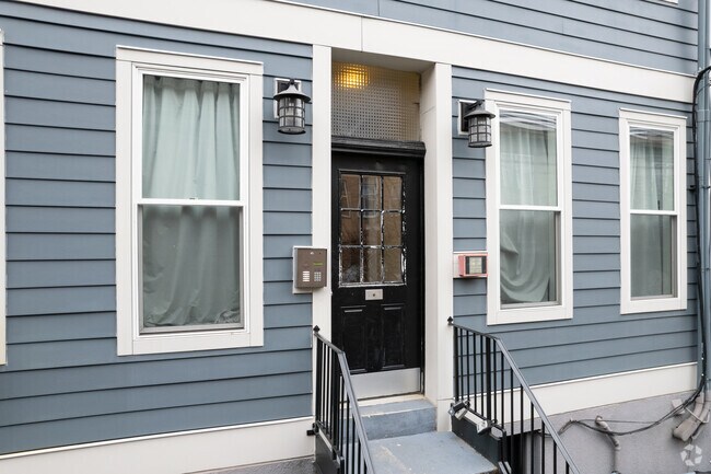 Entrada - 60 Madison St