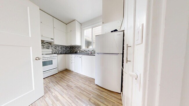 Foto del edificio - 241 Brighton Ave