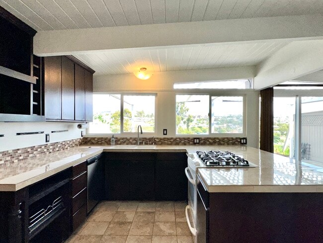 Building Photo - 264 Del Gado Rd