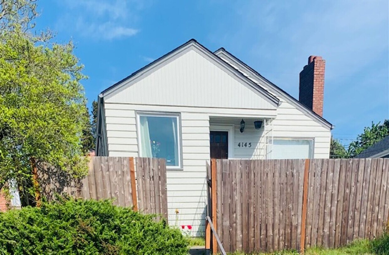 Primary Photo - West Seattle Home