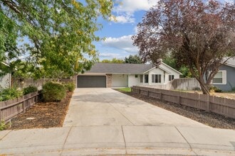 Building Photo - 1305 W Yost Ct
