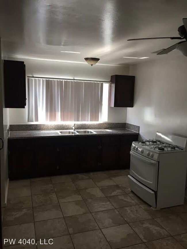 Building Photo - 4040 Palmwood Dr
