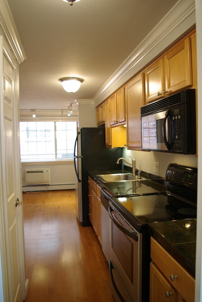 Kitchen - 36 N Emerson St
