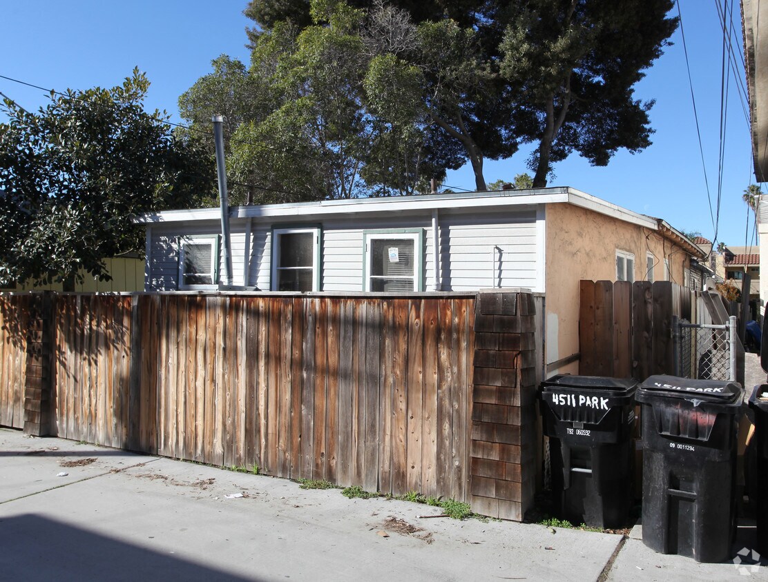 Building Photo - 4511-4515 Park Blvd