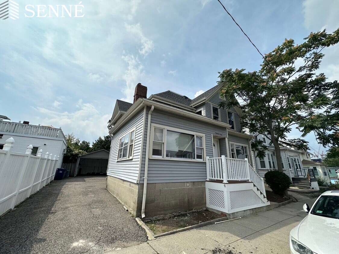 Primary Photo - 27 Gordon St