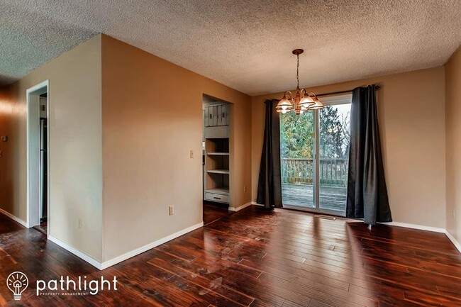 Building Photo - 2705 Forrest View Drive