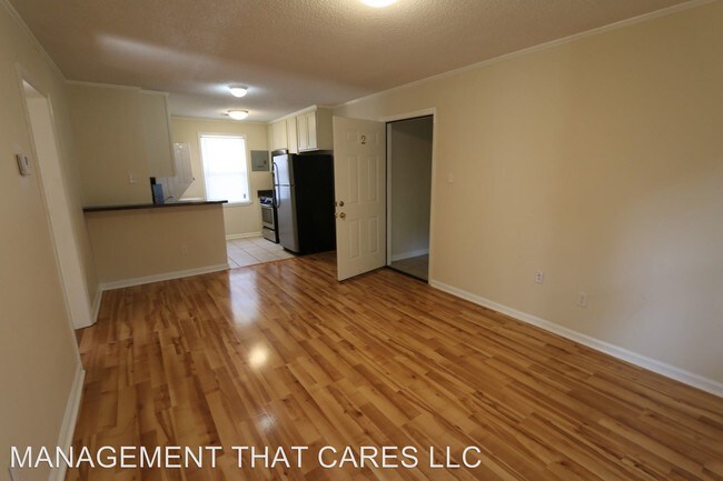 Building Photo - 4418 Powell Ave