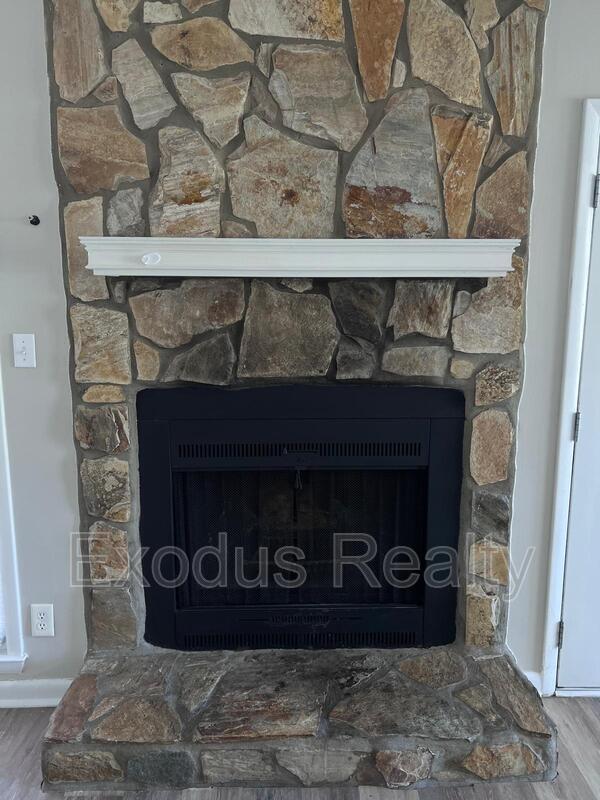 Building Photo - 157 Maranatha Cir