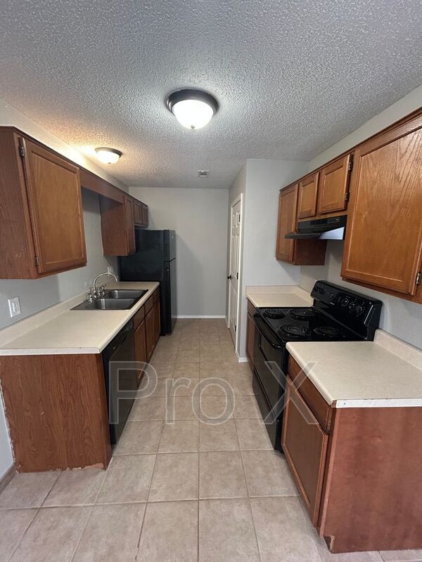 Building Photo - 3501 SW Landau Ct