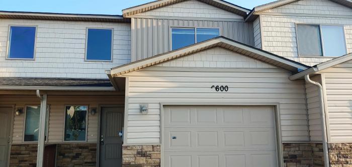 Primary Photo - 3 bedroom in Cheyenne WY 82001