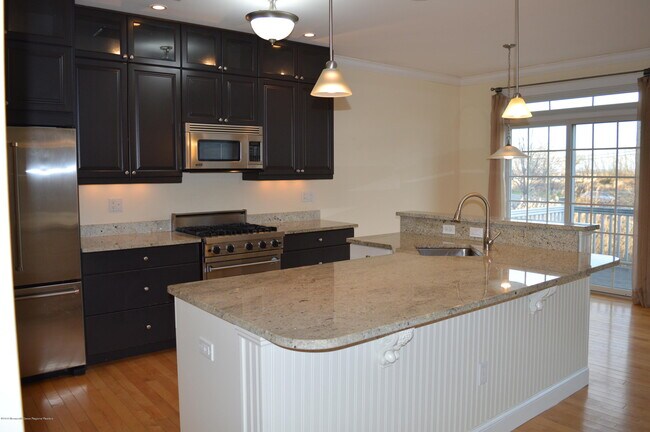 Foto del edificio - 606 Park Ave