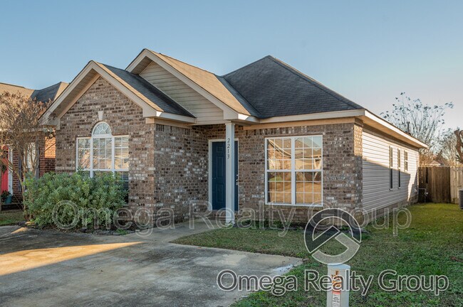 Building Photo - 2213 Starlight Dr