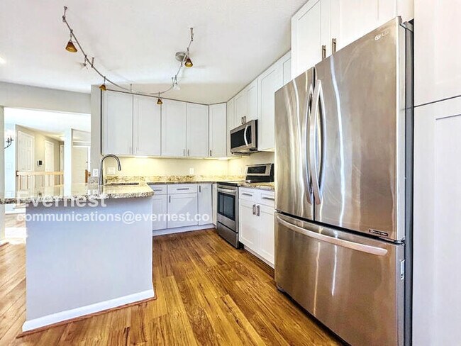 Foto del edificio - 1654 Oak Spring Way