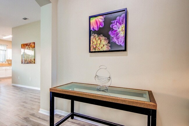 Building Photo - 6143 Seminole Gardens Cir