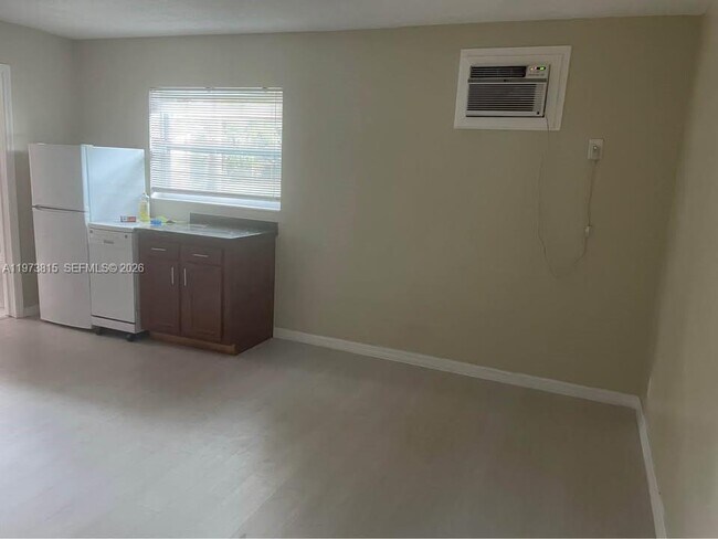 Foto del edificio - 4991 SW 27th Ave