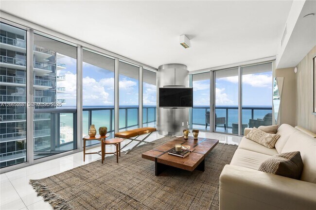 Building Photo - 17001 Collins Ave