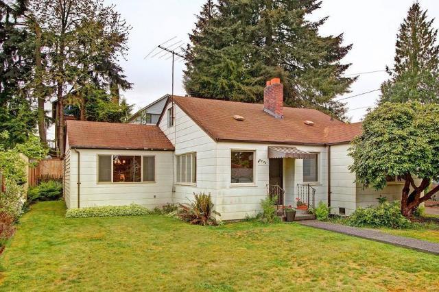Foto principal - 3 bedroom in Seattle WA 98115