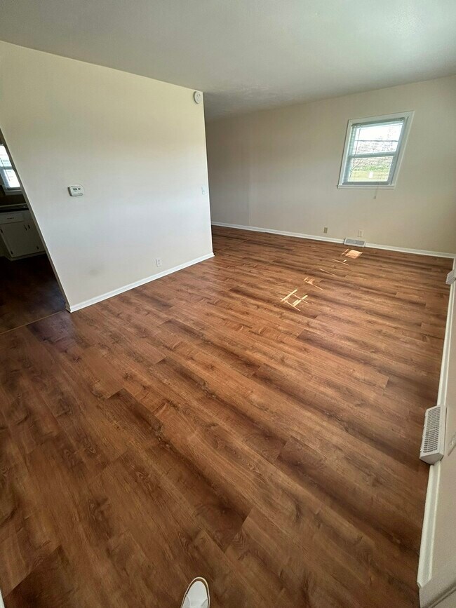 Foto del edificio - 901 Centennial Drive, Unit 901