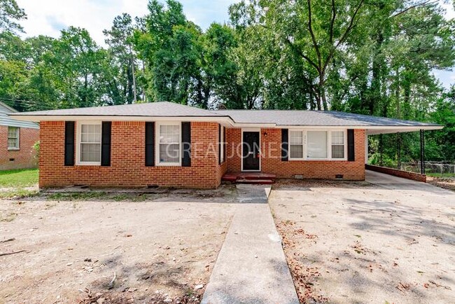 Building Photo - HOLIDAY SPECIAL! SIGN A LEASE BY NOVEMBER ...