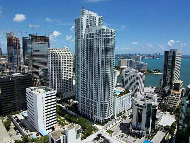Building Photo - 951 Brickell Ave