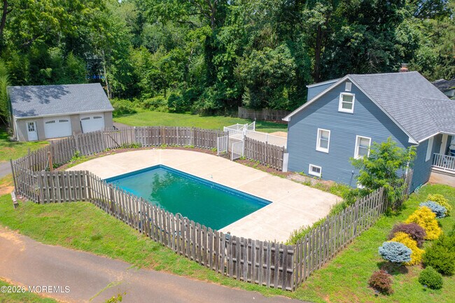 Building Photo - 65 Hurleys Ln