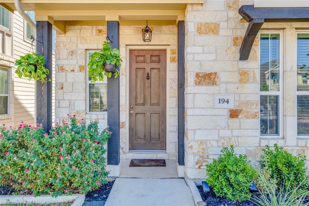 Foto principal - 194 McKittrick Ridge St
