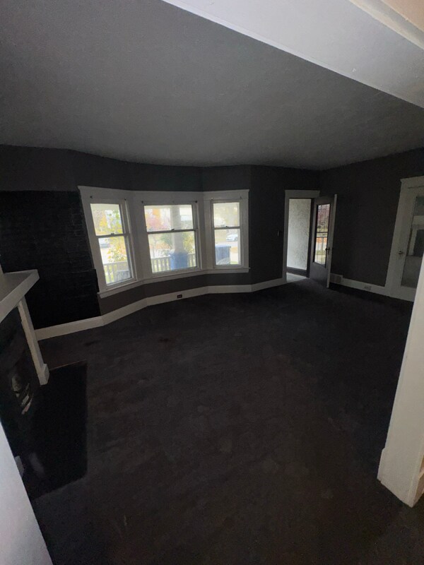 Foto del edificio - 1872 Lampson Rd