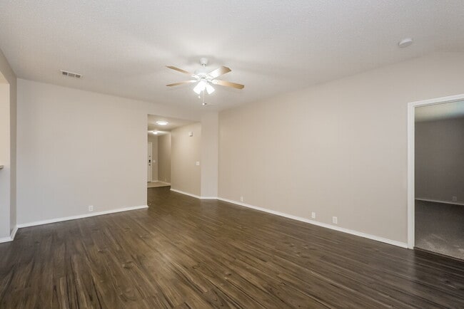 Foto del edificio - 1416 Mosscreek Dr