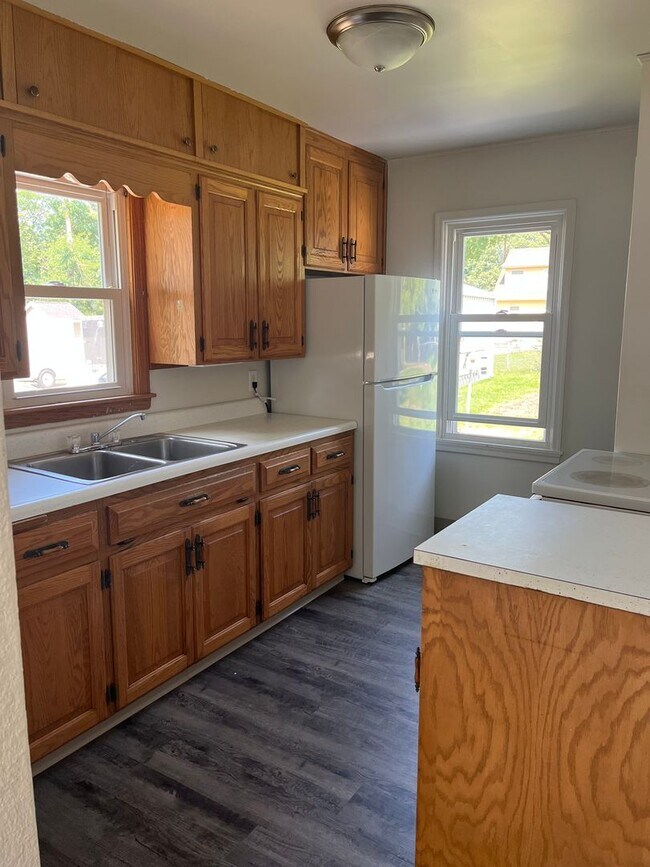 Foto del edificio - 3 Bedroom Home for rent in Urbandale, IA