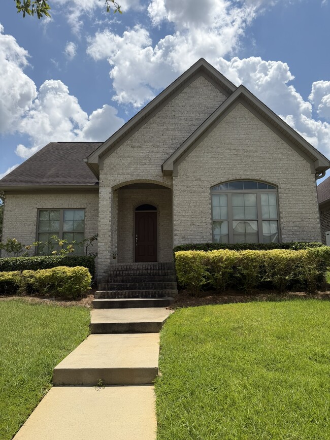 Building Photo - 201 Kelso Ln