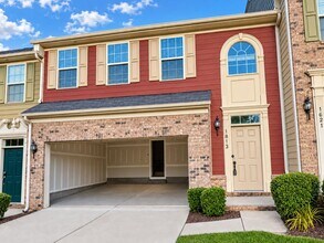 Building Photo - 1813 Evergreen Dr