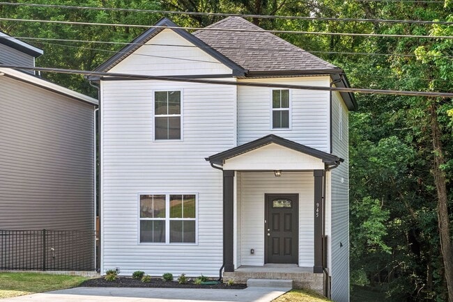 Building Photo - Beautiful 3 Bedroom Home For Rent Near Downtown Clarksville!