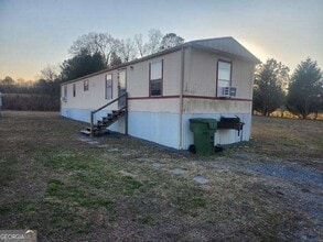 Building Photo - 78 Cemetery St
