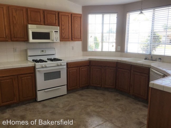 Building Photo - 4 br, 2 bath House - 8508 Rollingbay Drive